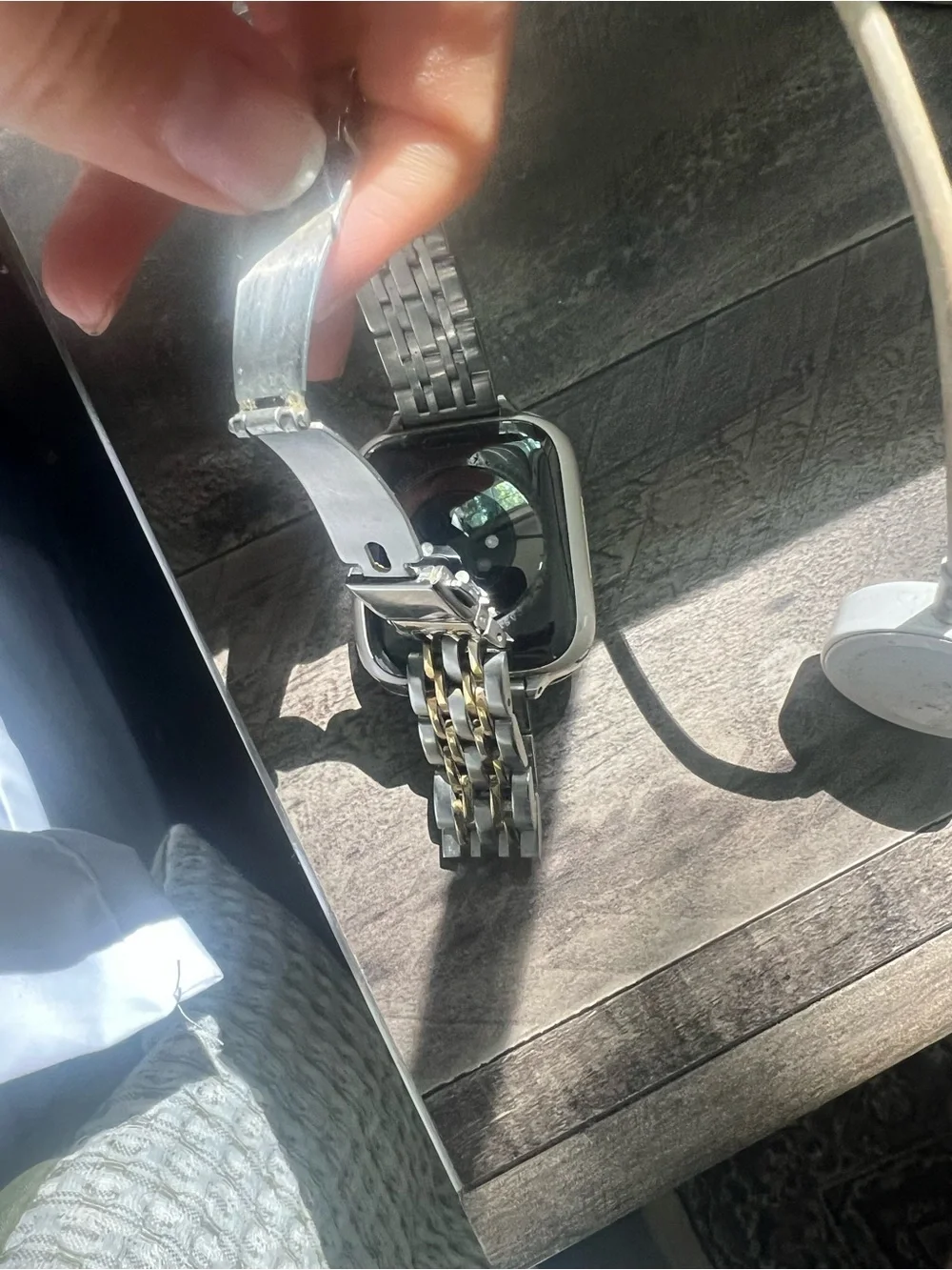 Apple Watch Series 7 (41mm) - Starlight Aluminum with Silver and Gold Metal Band